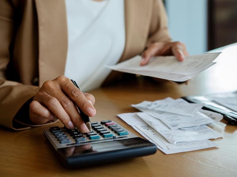Cartões devem ser de uso pessoal e intransferível. - Freepik
