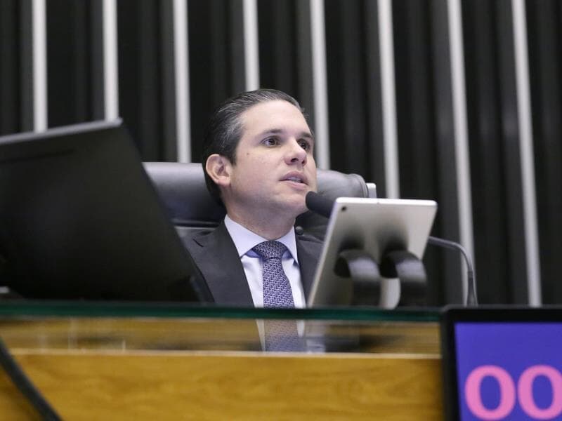 Pauta inclui inclusão de professores temporários no piso nacional de docentes. - Kayo Magalhães / Câmara dos Deputados