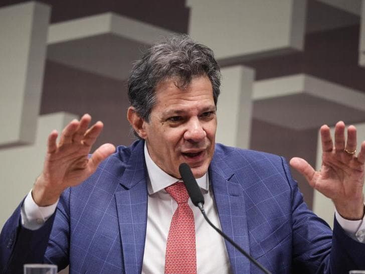 Fernando Haddad durante audiência pública na CAE sobre a isenção do Imposto de Renda para quem ganha até R$ 5 mil. - Gabriela Biló/Folhapress