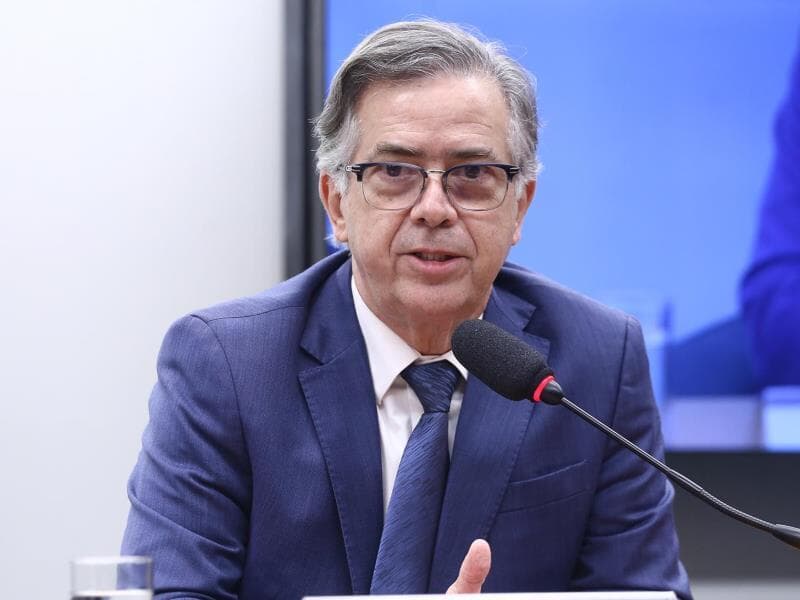 Joaquim Passarinho defende que a regulamentação poderá assegurar equilíbrio e lealdade na relação de trabalho por aplicativo. - Vinicius Loures/Câmara dos Deputados