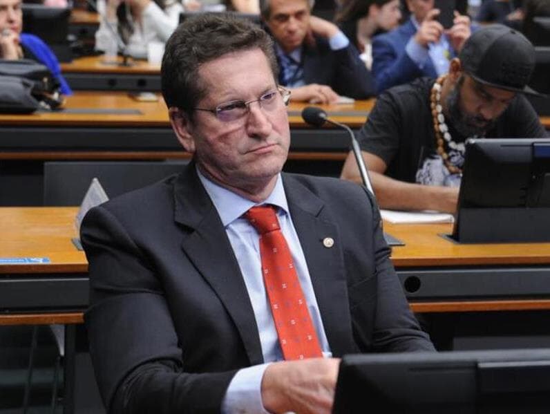 "Hoje o usuário paga duas vezes: paga imposto e paga passagem. É injusto", diz Jilmar Tatto. - Renato Araújo/Agência Câmara