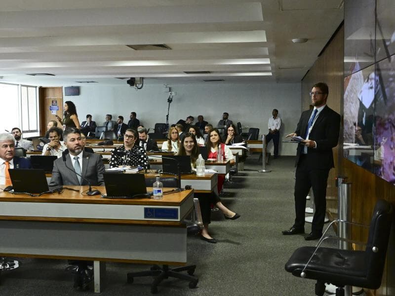 Por lei, a criação de datas comemorativas é condicionada à realização de audiência pública sobre o tema. -  Geraldo Magela/Agência Senado
