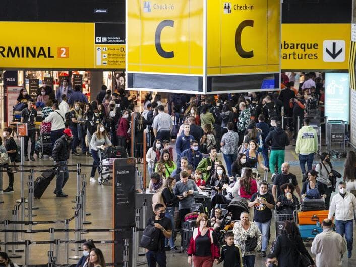 Terminal de passageiros de Guarulhos, em São Paulo. - Eduardo Knapp/Folhapress