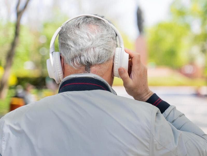 Proposta busca combater o capacitismo e assegurar envelhecimento digno a autistas. - Freepik