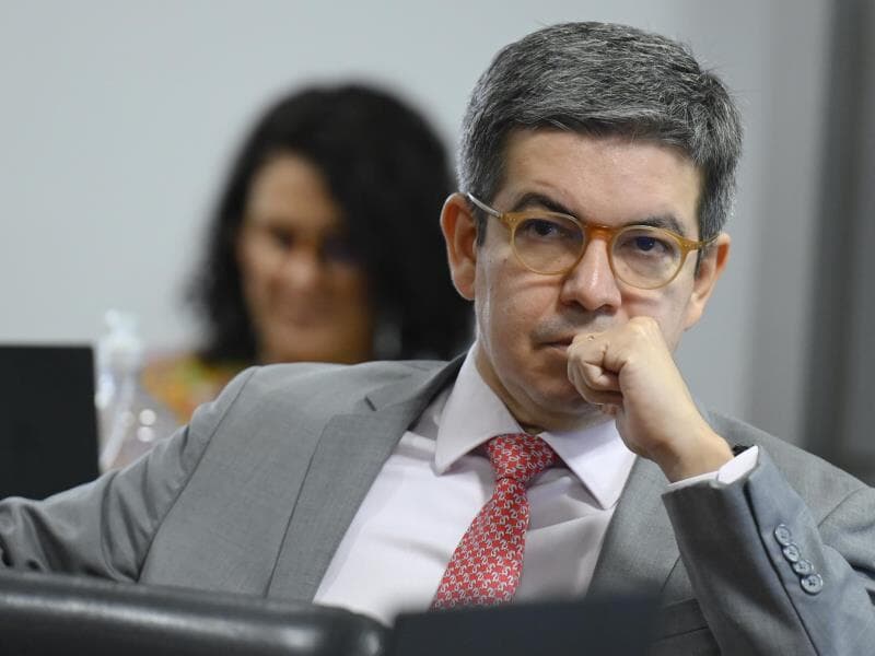 Randolfe havia trocado de partido em função da disputa entre Petrobras e Ibama sobre a perfuração da costa do Amapá. - Andressa Anholete/Agência Senado