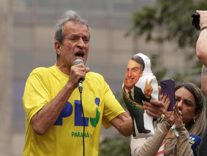 Valdemar participou de ato pró-anistia, em 7 de setembro, em São Paulo. - Humberto Bispo/Ato Press/Folhapress