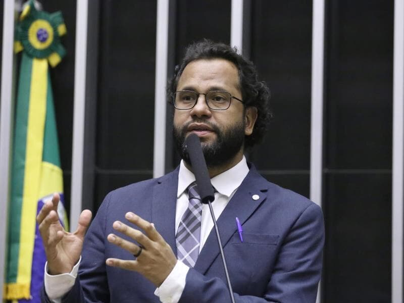 Deputado Henrique Vieira propõe punir o uso da fé em negócios financeiros. - Kayo Magalhães/Câmara dos Deputados