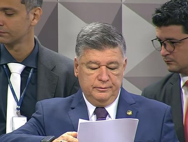 Senador Carlos Viana é o presidente da CPMI do INSS. - Reprodução/Youtube