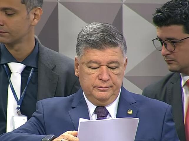 Senador Carlos Viana é o presidente da CPMI do INSS. - Reprodução/Youtube