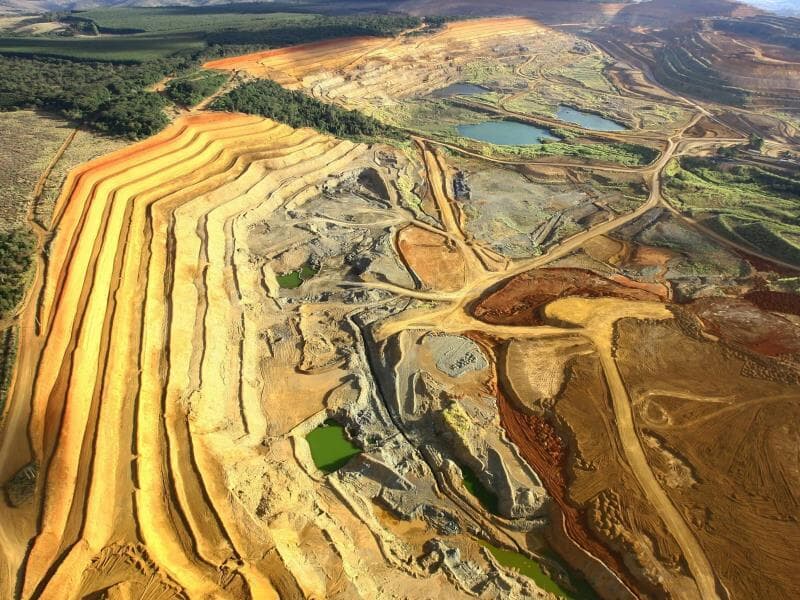 Jazida de mineração em Tapira (MG), local de interesse dos gigantes da mineração por possuir terras raras.  - Edson Silva/Folhapress