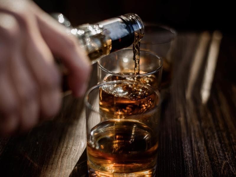 Relator defende que a adulteração de bebidas "revela completo desprezo à saúde e à vida das pessoas". - Freepik