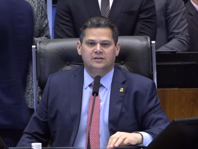 Em sessão conjunta, Congresso discute exceção para o limite de cinco anos para isenções fiscais. - TV Senado/Reprodução