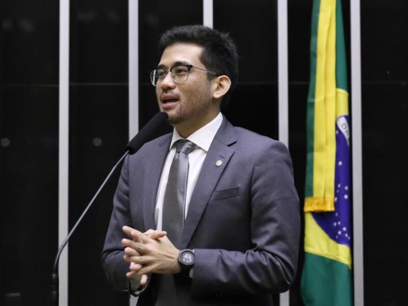 Texto apresentado por Kim Kataguiri amplia punições a quem exalte grupos criminosos em manifestações públicas. - Kayo Magalhães/Câmara dos Deputados