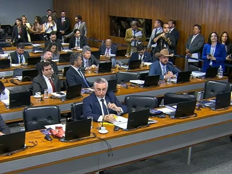Colegiado investiga dirigente de confederação suspeita de participação em esquema de fraudes em descontos associativos. - TV Senado/Reprodução