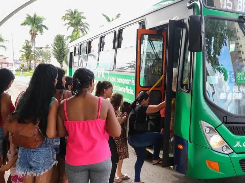 Medida busca reduzir abstenções e ampliar a participação de jovens de baixa renda no exame. - Wilson Dias/Agência Brasil