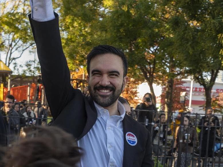 x - M10s/Thenews2/Folhapress