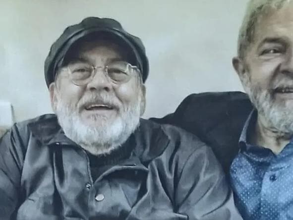 Lula e Paulo Frateschi participaram juntos da fundação do PT em São Paulo. - Reprodução