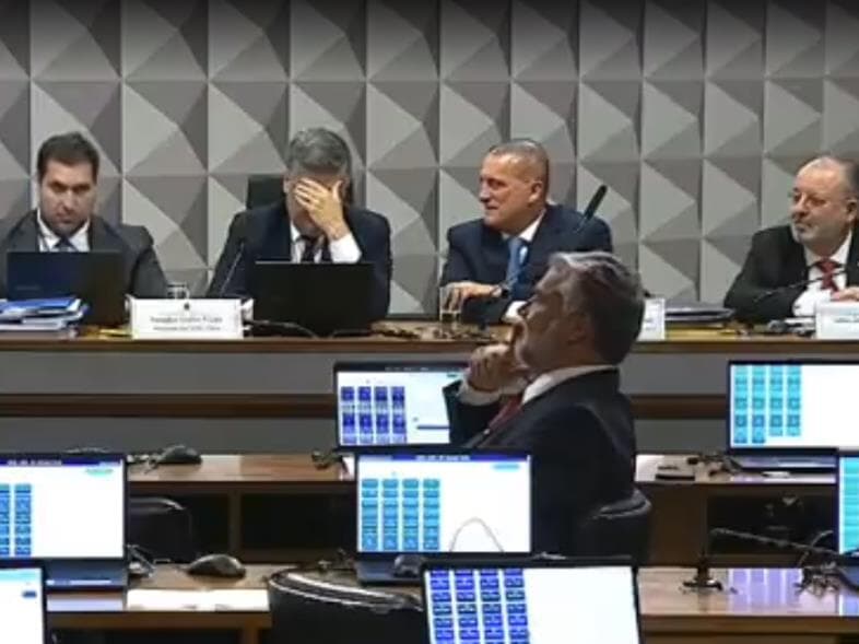 x - Reprodução/YouTube