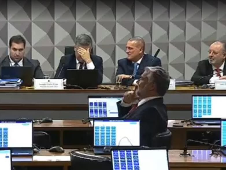 x - Reprodução/YouTube