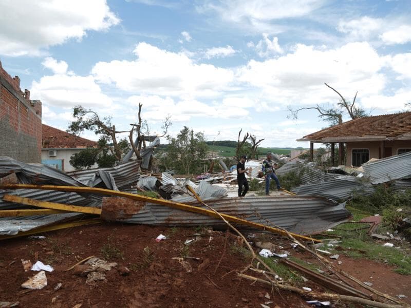Cerca de 90% da cidade foi destruída pelo tornado, segundo a Defesa Civil. - Ato Press/Folhapress