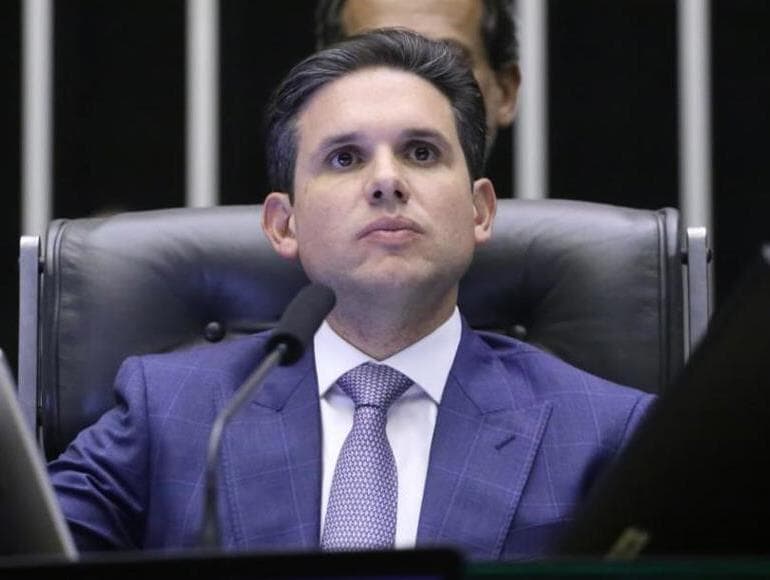 Hugo Motta tenta construir acordo entre governo e oposição para votar o projeto ainda nesta semana. - Kayo Magalhães/Agência Câmara