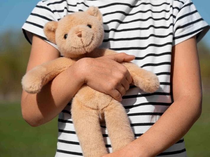 O projeto aprovado no Senado prevê o endurecimento de penas para crimes sexuais contra vulneráveis - Freepik