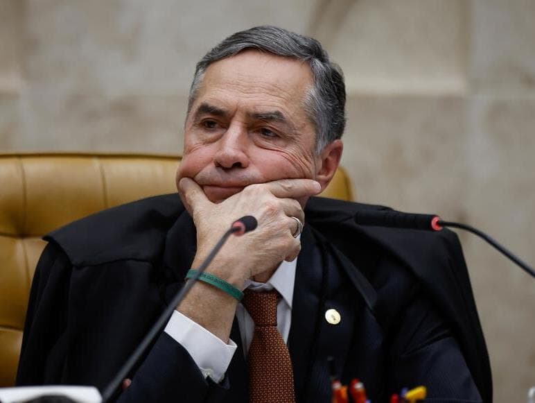 Recém-aposentado, Luis Roberto Barroso deixou seu voto contrário à liberação de candidaturas sem partido no país.  - Pedro Ladeira/Folhapress