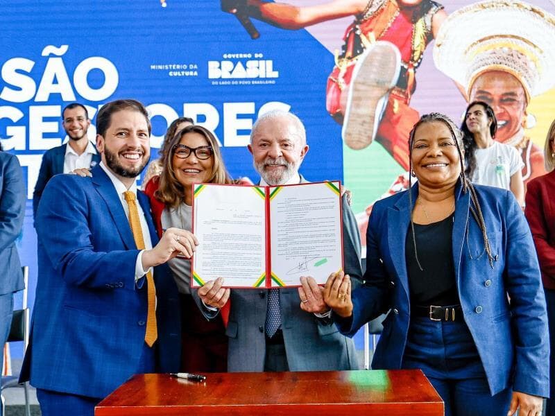 Governo também criou comissão para acompanhar a aplicação de recursos e a implementação do plano. - Ricardo Stuckert / PR