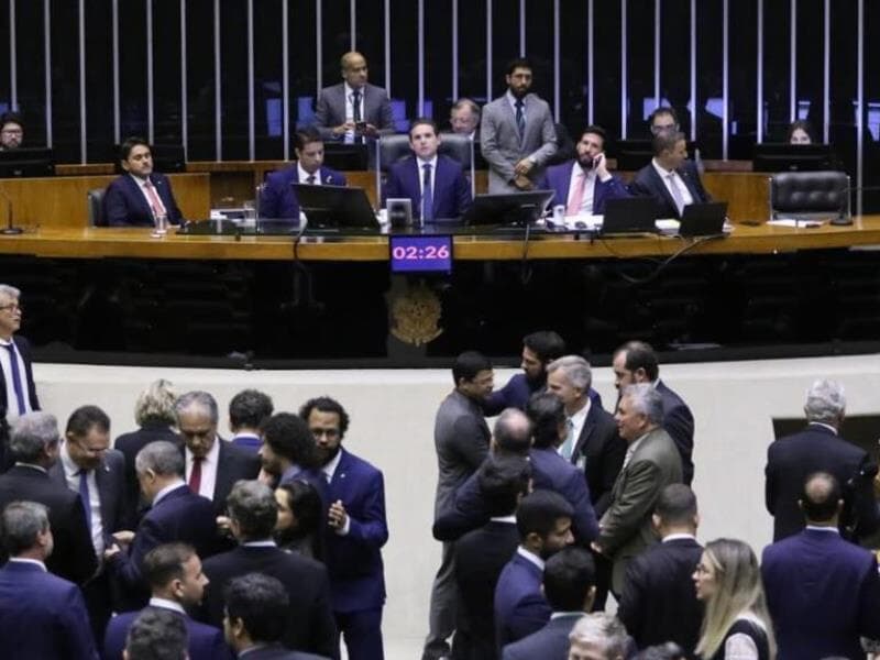 Texto prevê tratamento mais rigoroso a membros de facções criminosas do que a autores de crimes hediondos. - Kayo Magalhães / Câmara dos Deputados