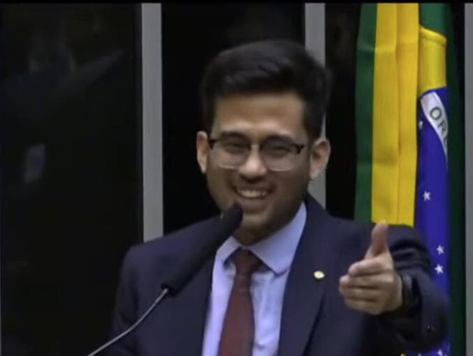 x - Reprodução/YouTube