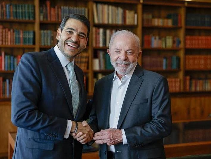 Lula posou para foto com Messias ao confirmar a indicação do AGU para o Supremo. - Ricardo Stuckert/PR