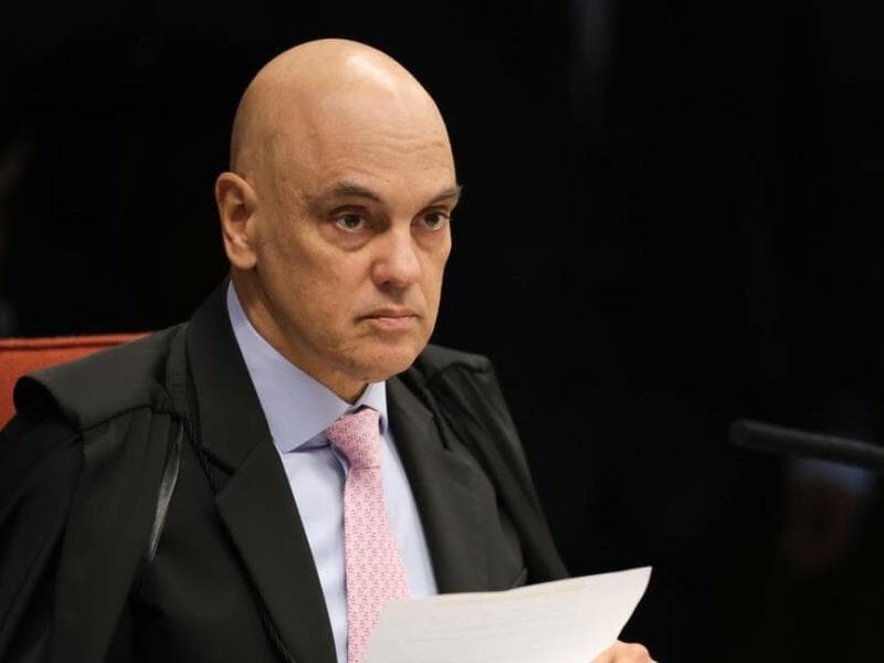 Ministro determinou que a defesa especifique quais filhos desejam visitar Bolsonaro. - Fabio Rodrigues-Pozzebom/ Agência Brasil Ministro determinou que a defesa especifique quais filhos desejam visitar Bolsonaro. - Fabio Rodrigues-Pozzebom/ Agência Brasil