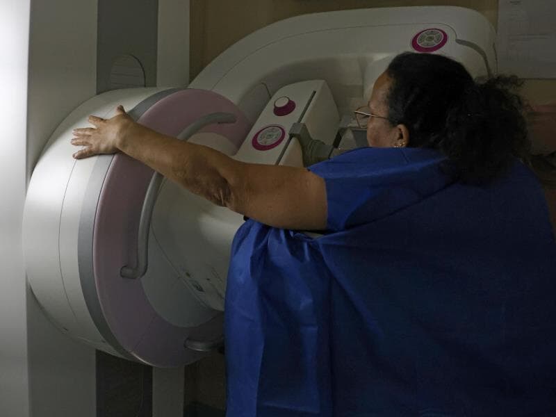 Projeto prevê realização de exame de mamografia no SUS para mulheres a partir dos 40 anos. -  José Cruz/Agência Brasil