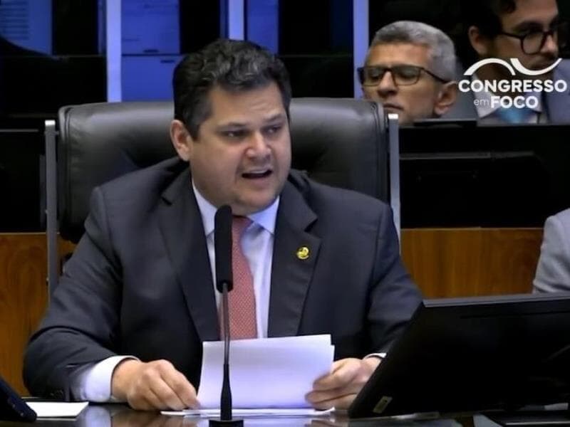 Presidente do Congresso ressaltou importância institucional da votação de vetos enquanto parte do processo legislativo. - TV Câmara/Reprodução