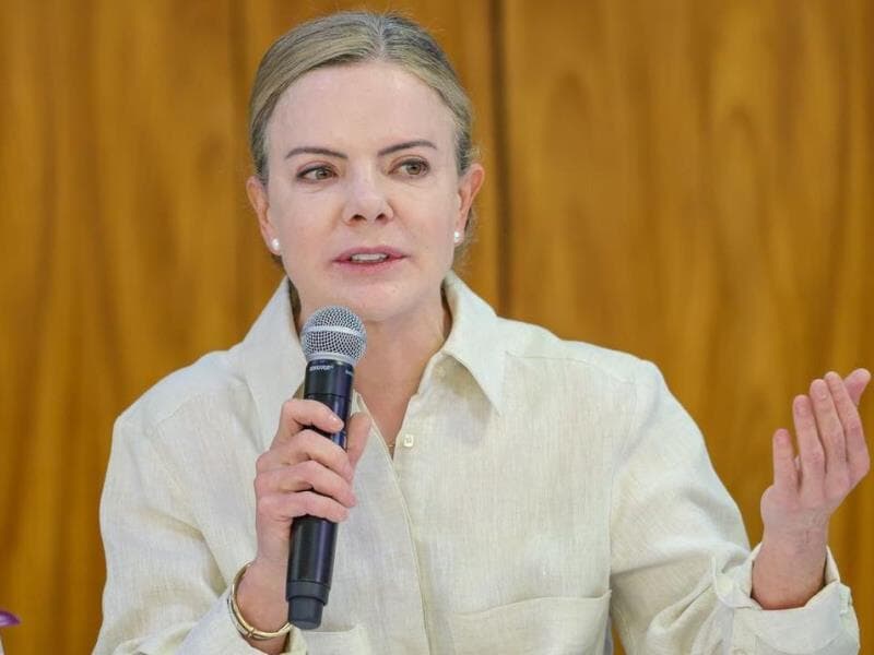 Insinuações de que o governo estaria oferecendo cargos em troca da aprovação de Messias são "ofensivas à verdade", disse Gleisi. - Fabio Rodrigues-Pozzebom/ Agência Brasil