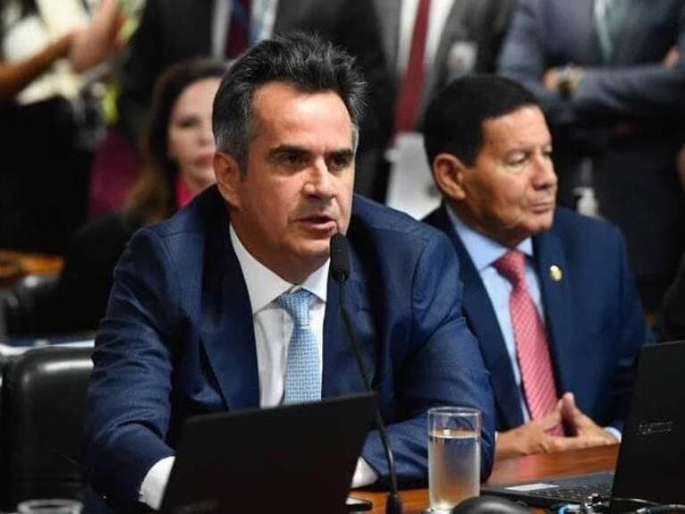 Ciro Nogueira: mudança da regra não deve impedir a derradeira reeleição de prefeitos. Emenda apresentada por ele tem apoio de 30 senadores. - Roque de Sá/Agência Senado