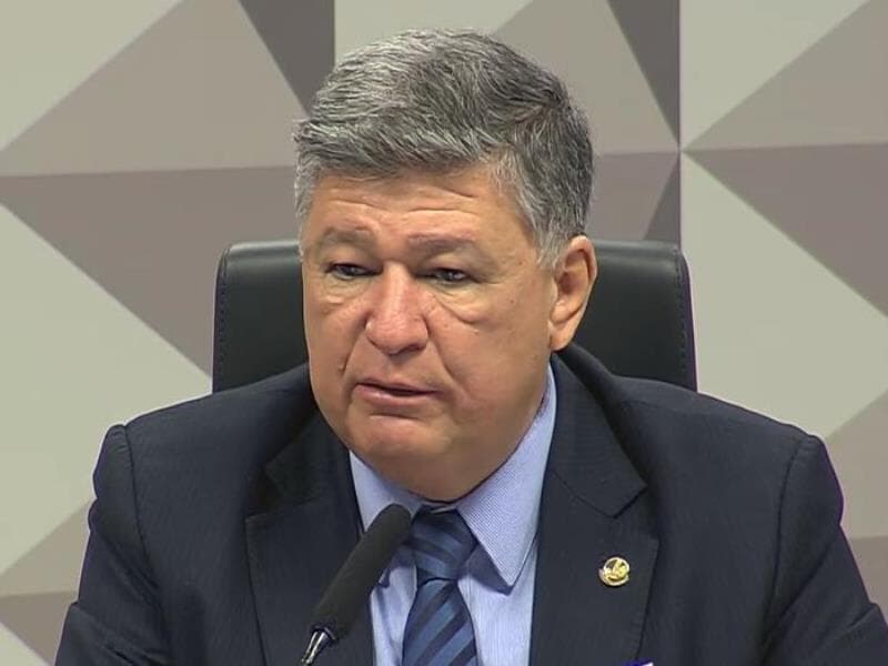 Carlos Viana reforçou necessidade de prestação do depoimento de Sandro Temer, empresário investigado na Sem Desconto.
 - TV Senado/Reprodução