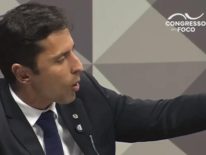 x - Reprodução/YouTube