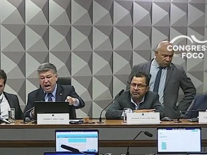 x - Reprodução/YouTube