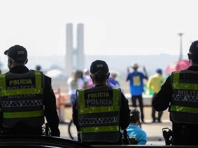 Reajuste atinge policiais e bombeiros do DF e dos antigos territórios federais. - Marcello Casal Jr/Agência Brasil