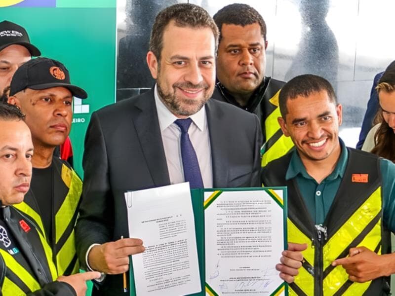 Sindicato afirma ter sido deixado de fora de debates oficiais e questiona presença de associações no processo. - Adriano Sarmento\Ascom\SGPR