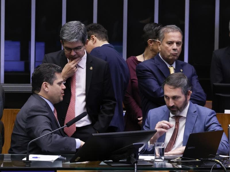 Projeto da LDO foi aprovado em sessão conjunta do Congresso nessa quinta-feira (5), com quase cinco meses de atraso. - Lula Marques/Agência Brasil Projeto da LDO foi aprovado em sessão conjunta do Congresso nessa quinta-feira (5), com quase cinco meses de atraso. - Lula Marques/Agência Brasil