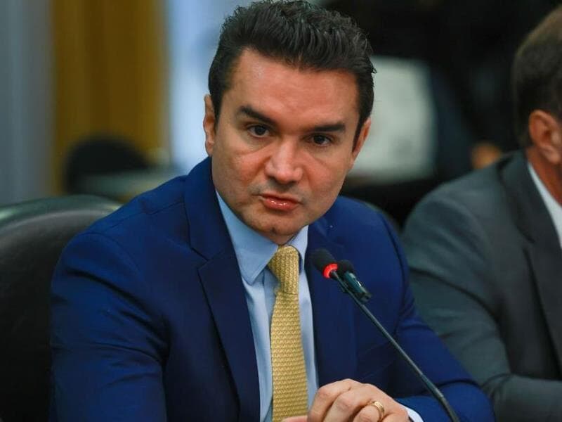 Expulsão não implica em saída de Sabino do Ministério: decisão cabe ao presidente Lula. - Fabio Rodrigues-Pozzebom/ Agência Brasil