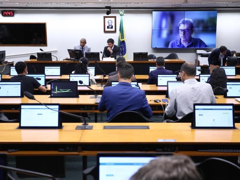 Proposta garante aos turistas acesso aos prontos atendimentos de emergência 24 horas no caso de acidentes. - Vinicius Loures/Câmara dos Deputados