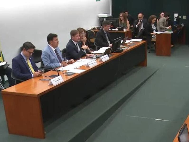 x - Reprodução/YouTube