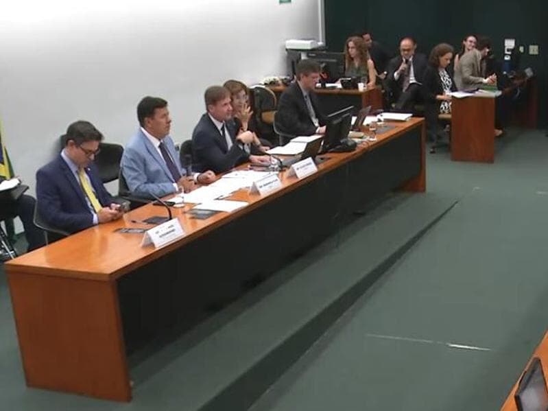 x - Reprodução/YouTube