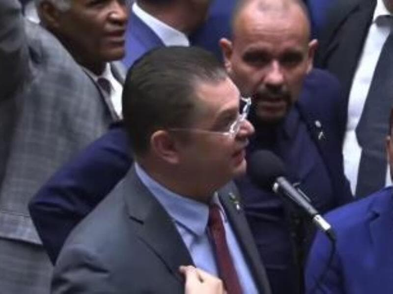 x - Reprodução/YouTube x - Reprodução/YouTube