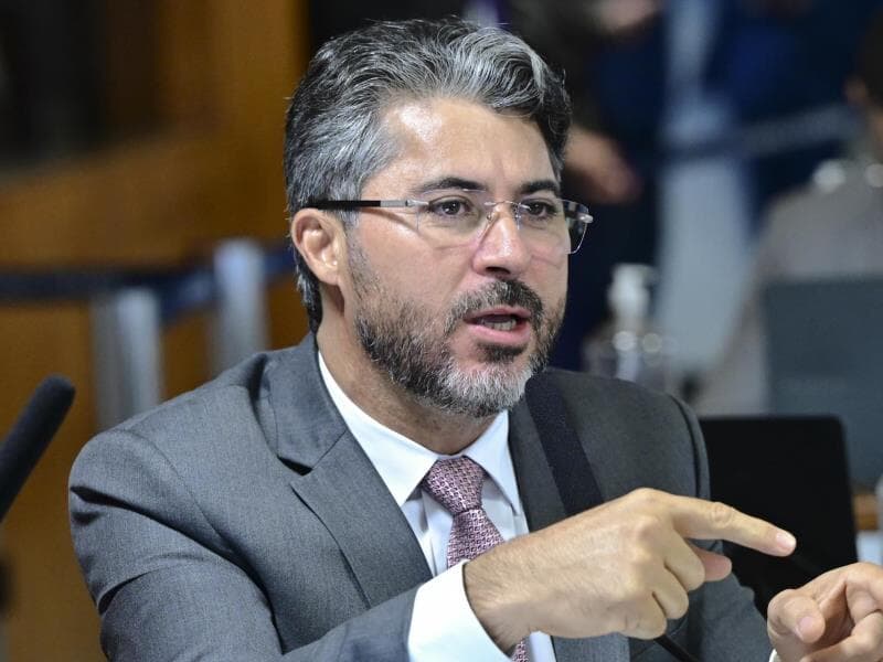 O relatório do senador Marcos Rogério foi lido pelo senador Izalci Lucas. - Geraldo Magela/Agência Senado