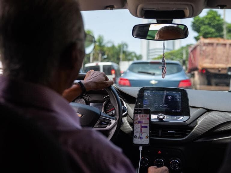 Relator Antonio Andrade apresentou substitutivo que amplia impedimentos em plataformas de transporte. - Danilo Verpa/Folhapress