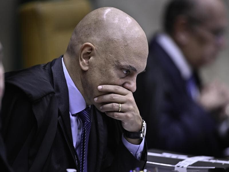 Moraes retruca a Câmara: "É ao Supremo que compete a aplicação das penas cominadas em lei, em caso de condenação". - Ton Molina /Fotoarena/Folhapress